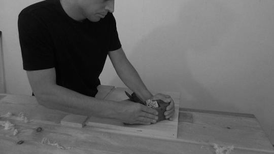 Chest faces cleaning the inside