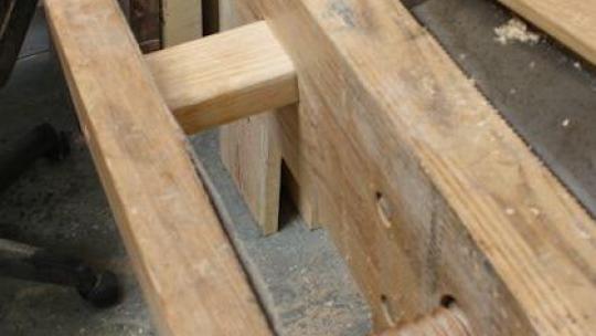 Traditional Face Vice With Wood Screw & Runne