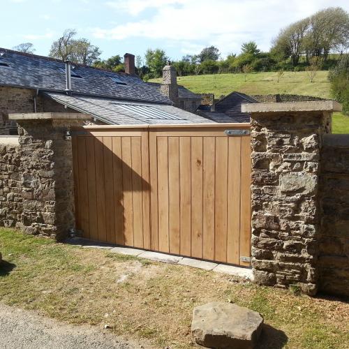 Devon Oak Gates