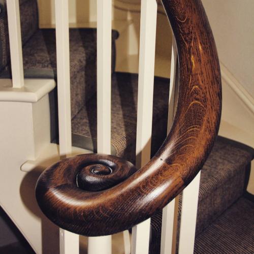 Shaped oak handrail 